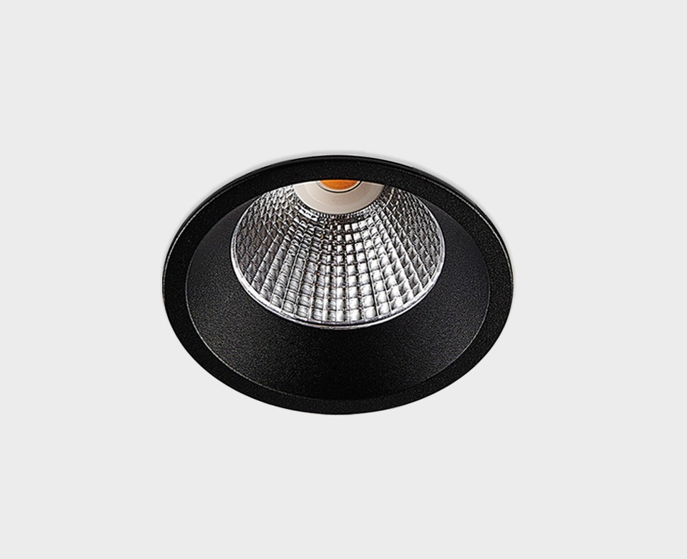 IT08-8035 black 3000K_