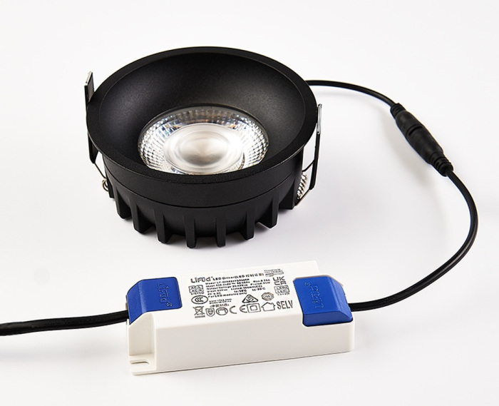 IT08-8032 black 4000K_